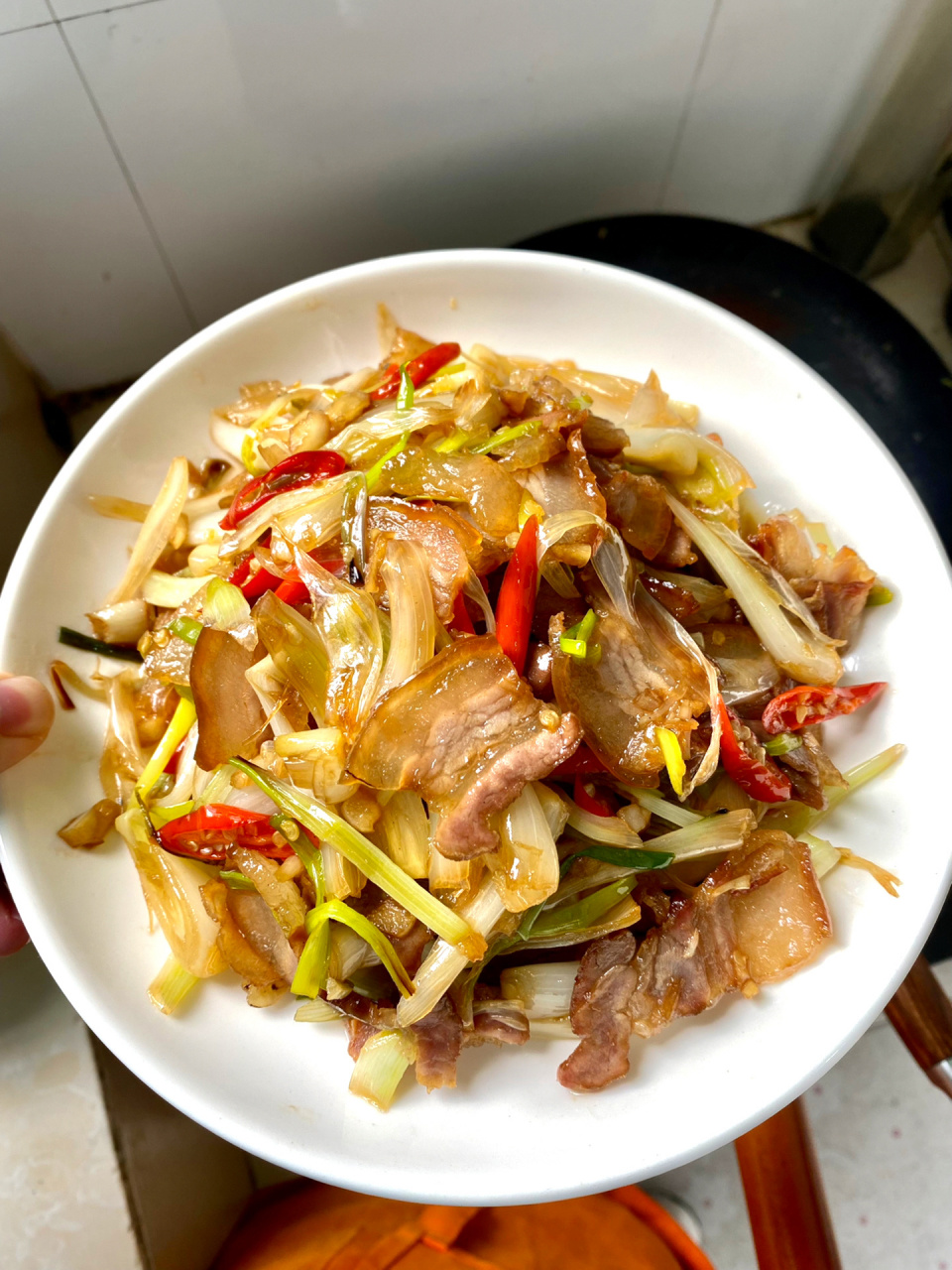 荞头炒腊肉教程6015简单又下饭6015纯纯下饭神器 食材:荞头一