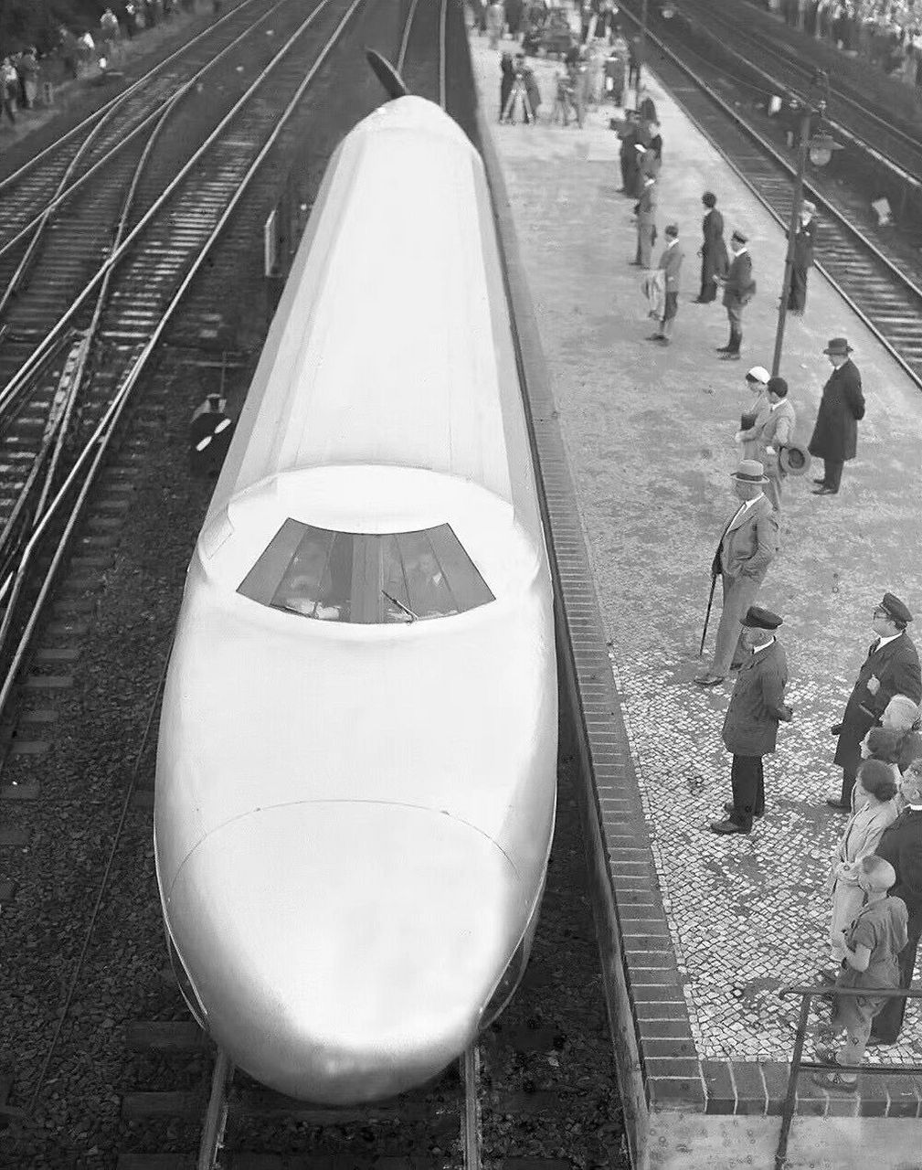 二战前的德国高铁列车 30年代德国高速铁路列车#军事# #军迷# #二战