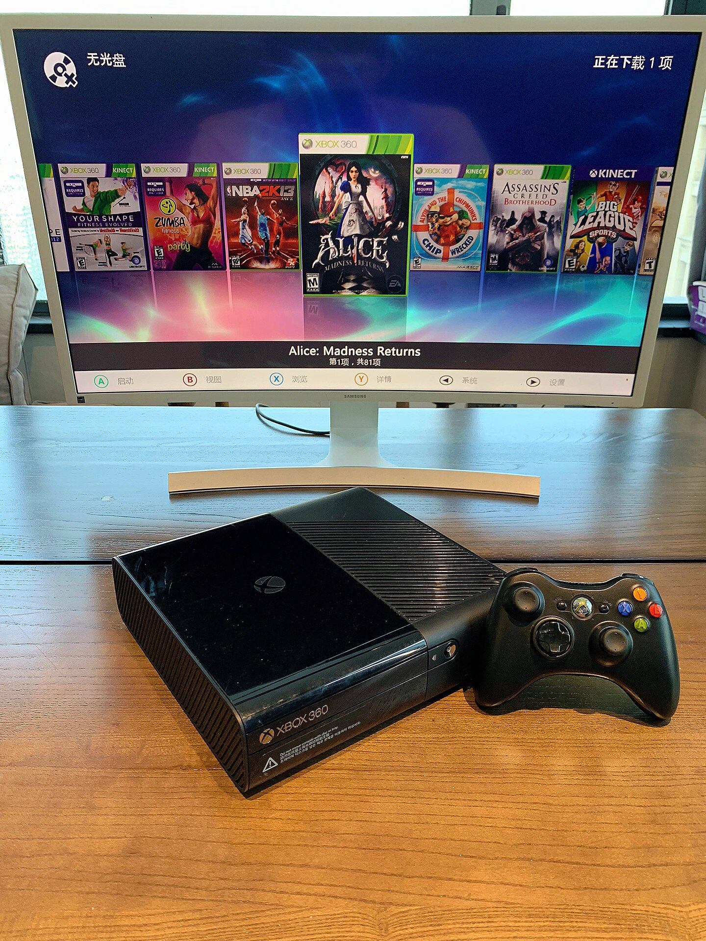 闲置出微软xbox360游戏机,型号xbox360 e版,已脉冲,成色新,自带500g