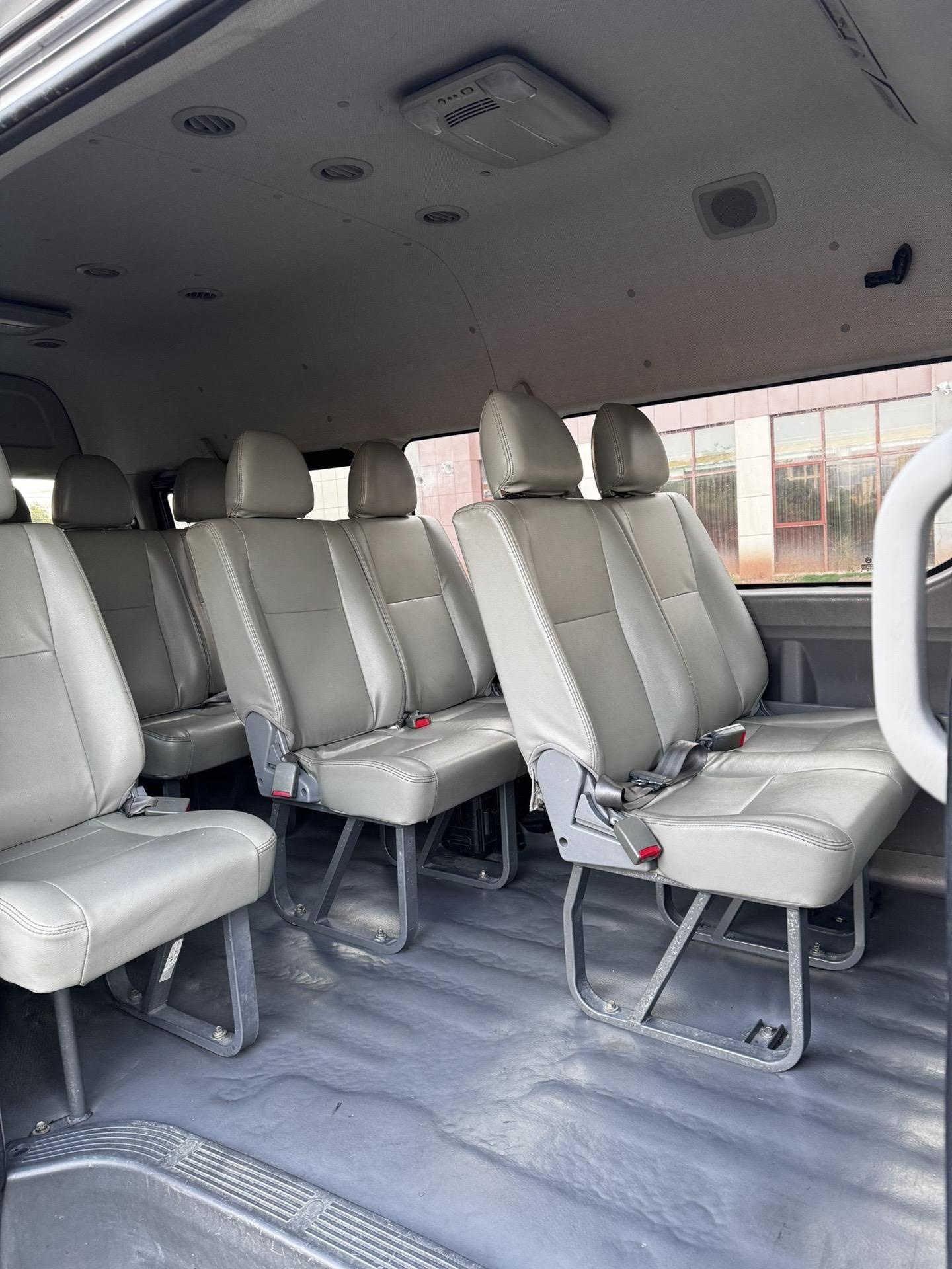 金旅海狮商务车