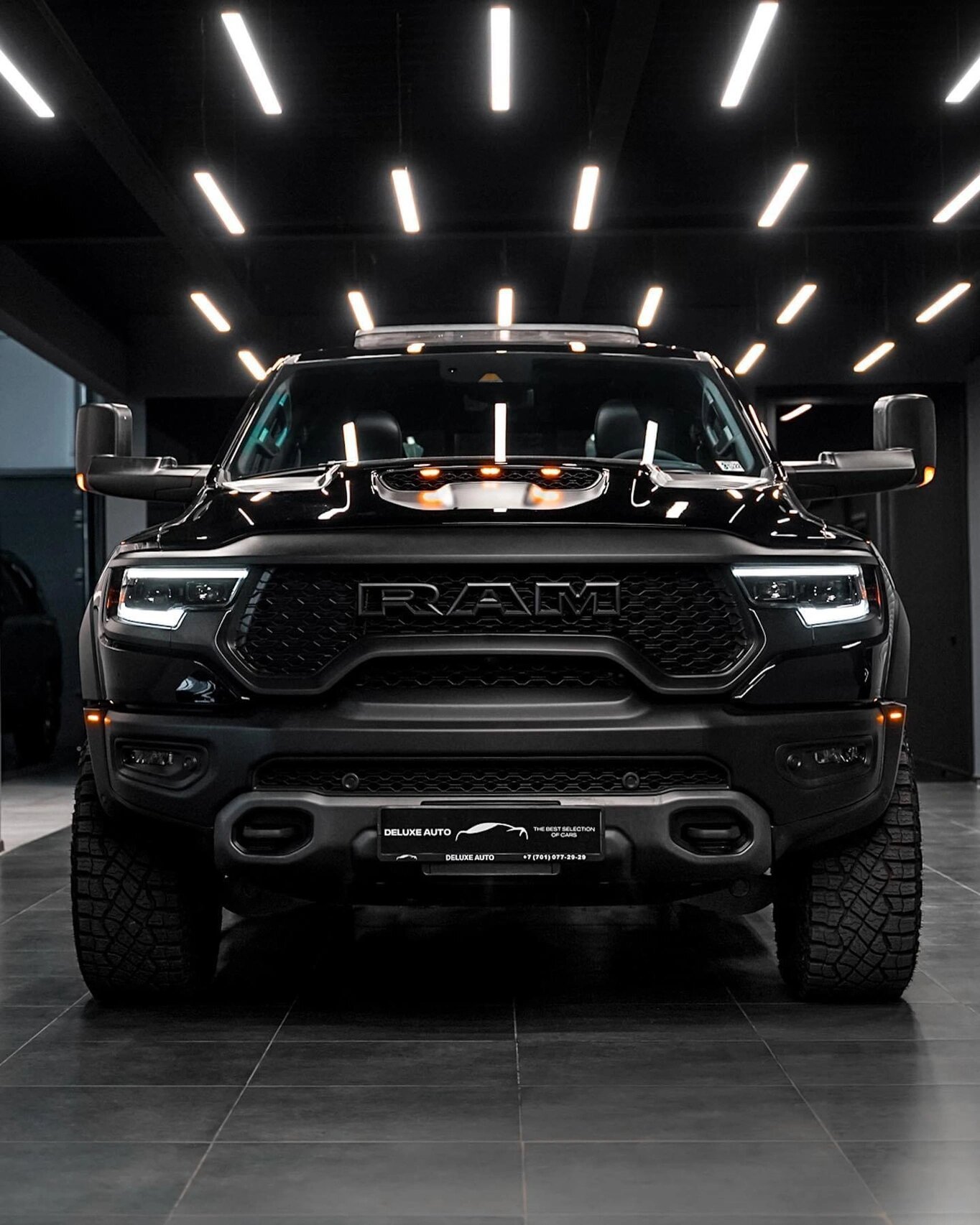 dodge ram 1500 trx 皮卡界的天花板,道奇ram 1500 trx 长的有点像