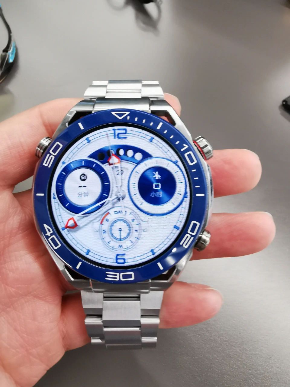 华为最强手表非凡大师上手图 华为最强手表非凡大师watch ultimate