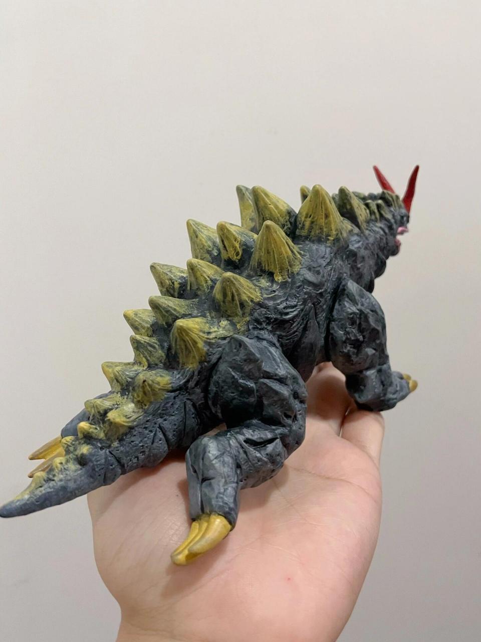 软胶重涂 哥尔赞 加库玛 分别在迪迦前两集登场,分享交流