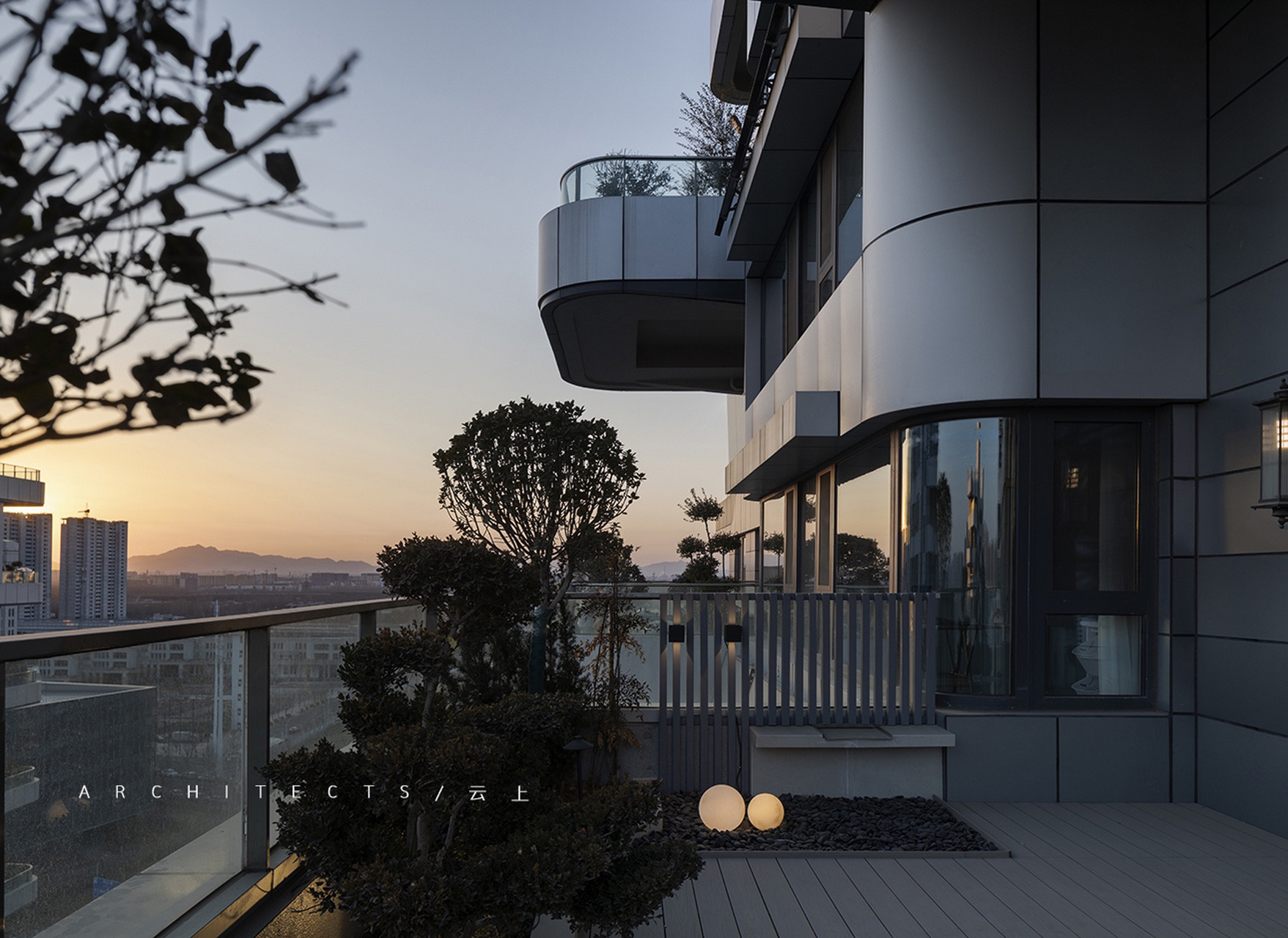 第四代住宅空中花园,傍晚室内室外实景预告~ 坐标:淄博 小区:鼎城森林