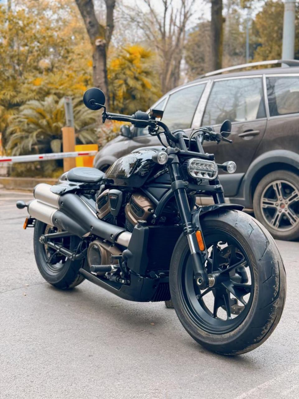 哈雷戴维森sportster s  ster 性价比高的摩托车推荐  每个男人都有一