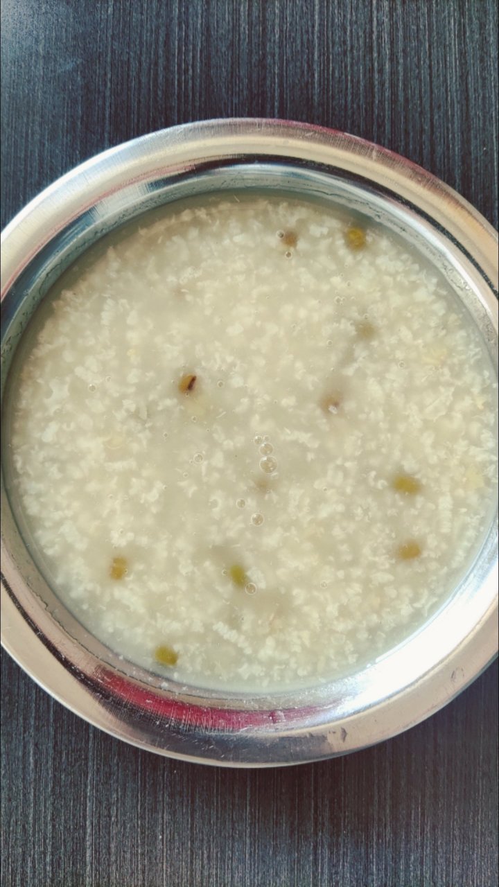 早餐:潢川地道的绿豆稀饭加潢川传统的热干面杠杠滴～#潢川早餐##记录