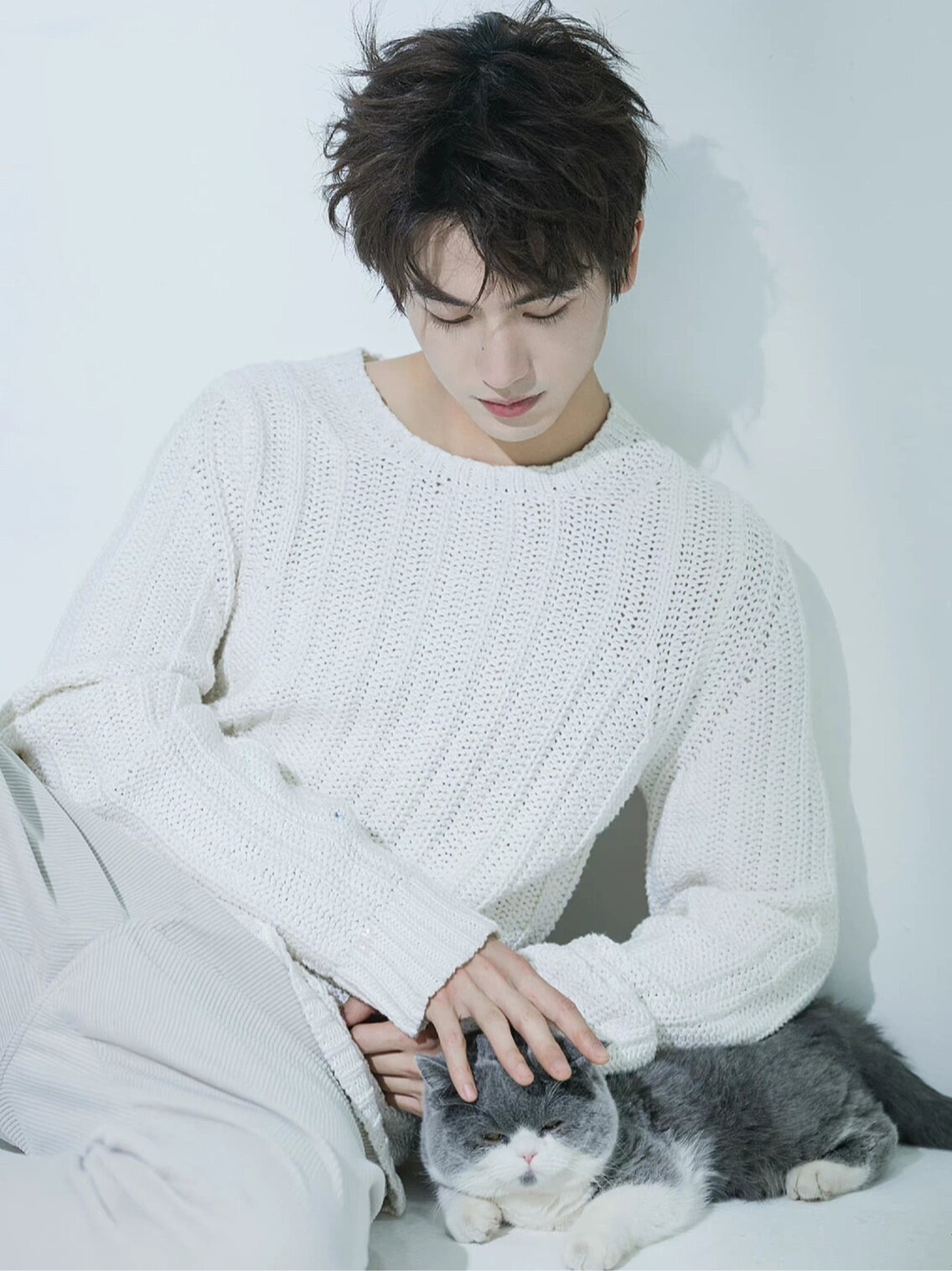 从《少女大人》认识他的,当时就觉得这个男生好帅,我的天