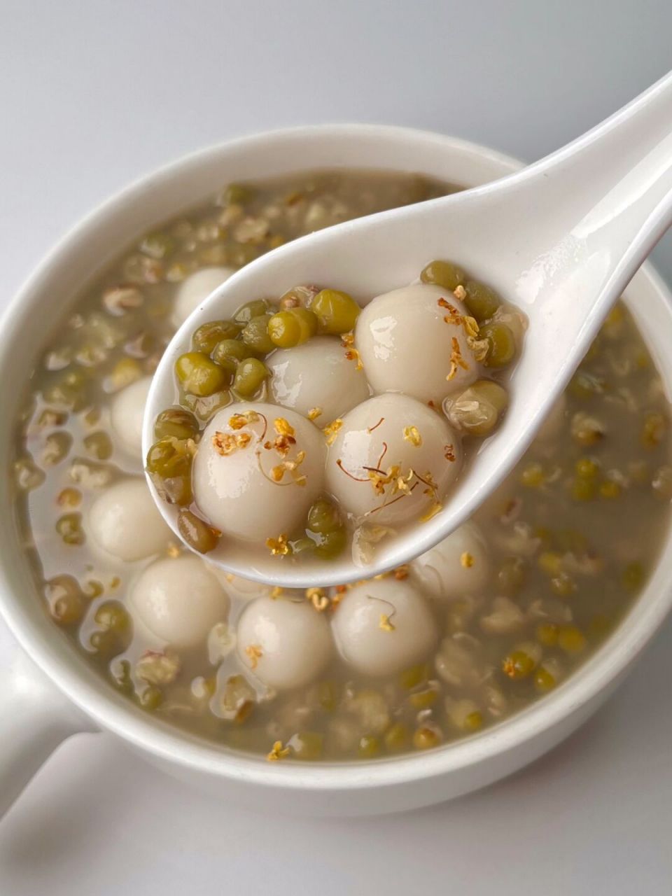 最后混合一起就好啦~[舔屏] 73食材:绿豆,冰糖,小圆子 73做法