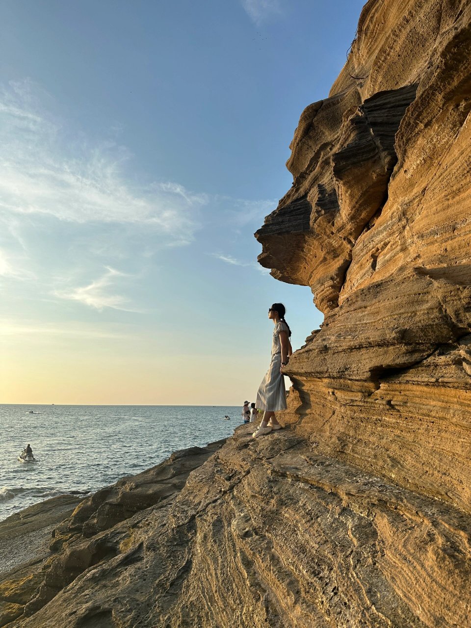 涠洲岛|石螺口 慢慢更新我的国庆旅行笔记哈哈 	 石螺口海滩的岩石被