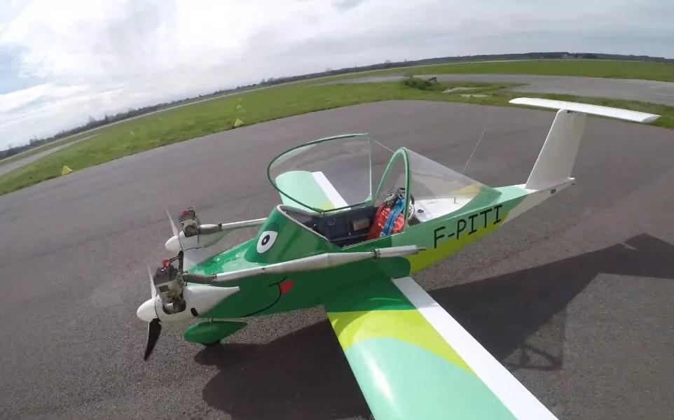 世界上最小的载人飞机是由法国设计师设计的蟋蟀机