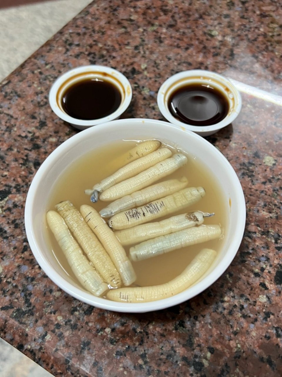 土笋冻 土笋冻 土笋冻 在闽南地区 土笋冻还是得吃安海这边的才最正宗