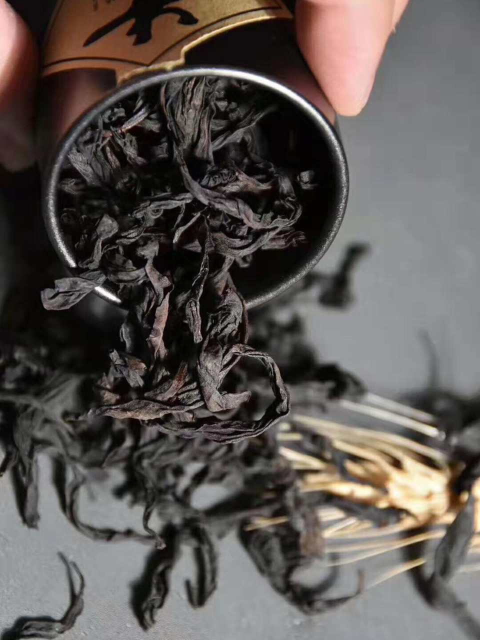 牛兰坑肉桂 牛栏坑肉桂,是武夷岩茶肉桂中的王者,有着非常独特的温柔