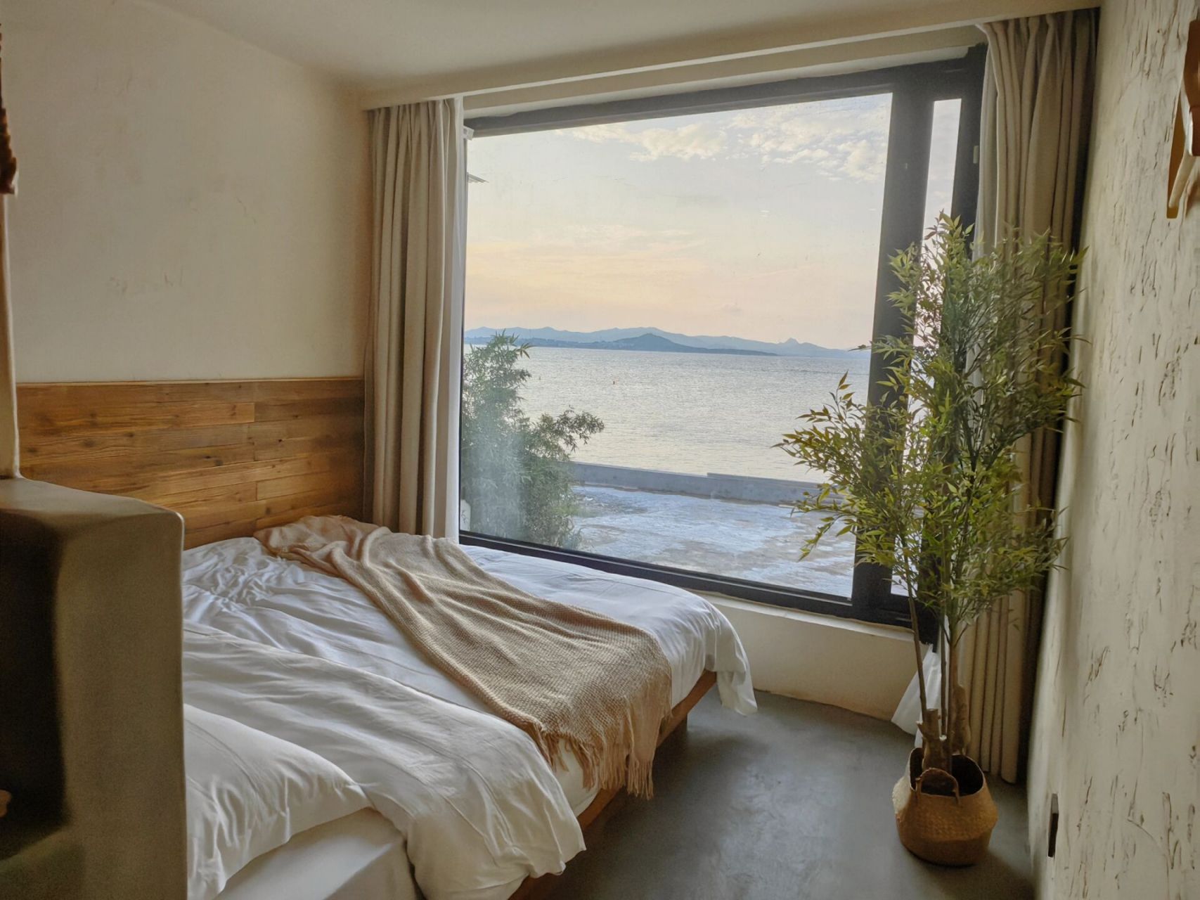 会一直一直住的海景民宿01 崂山的海边真的是美哭了01!