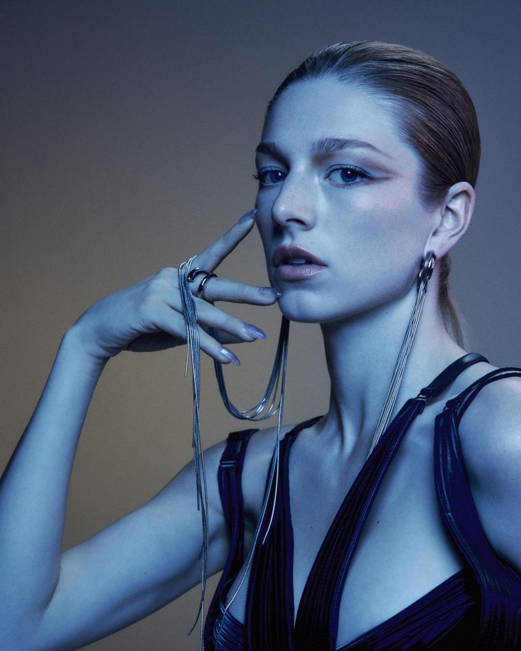 跨性别女星 hunter schafer 拍摄 mugler 广告!