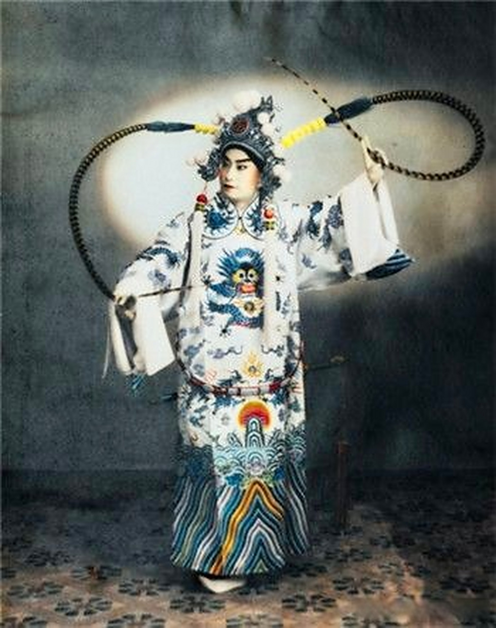 [good][good][good]百年京剧舞台上的三代美周瑜: 第一排:叶盛兰 第二