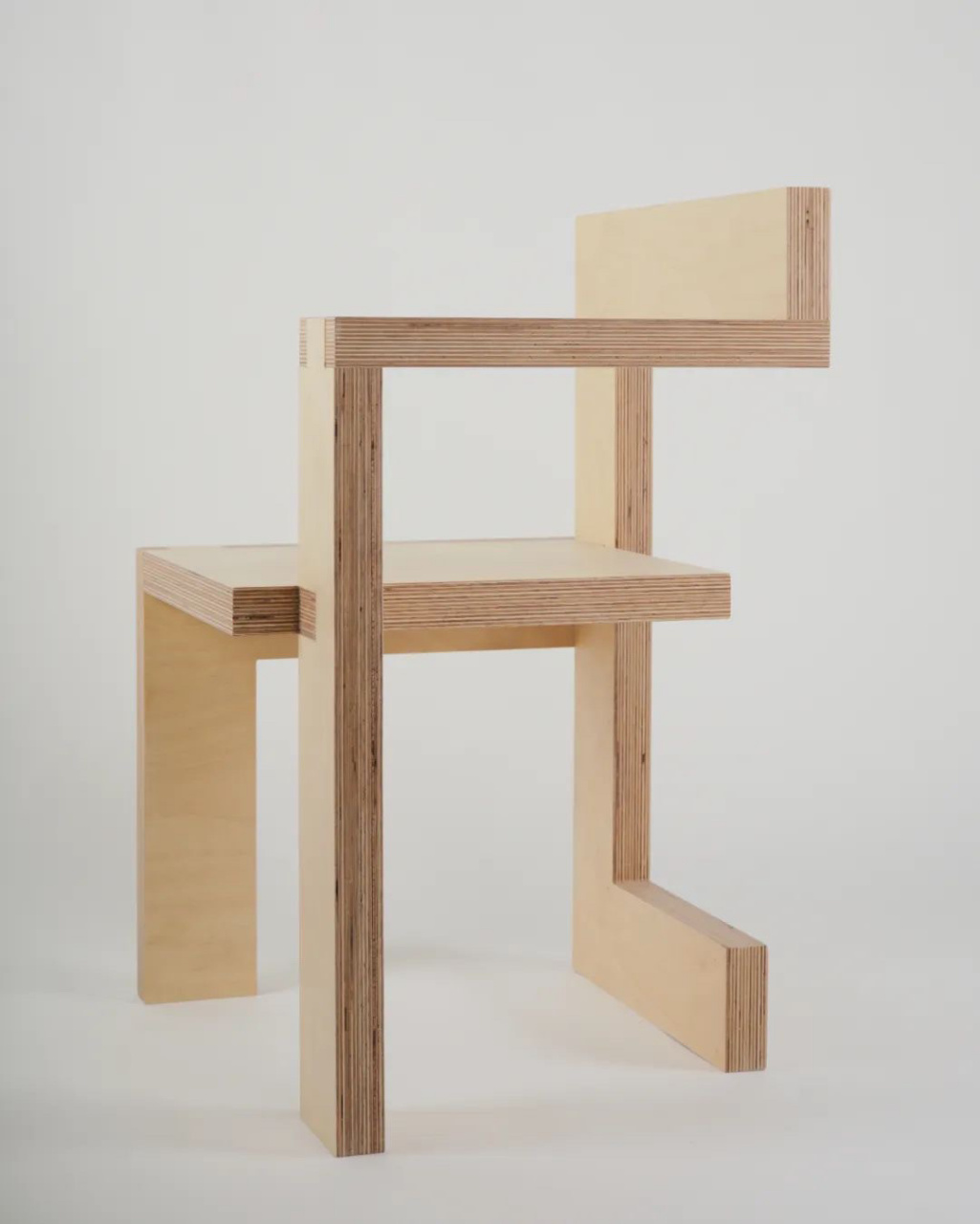 version steleman chair 是荷兰著名建筑师里特维尔德非常有名的作品