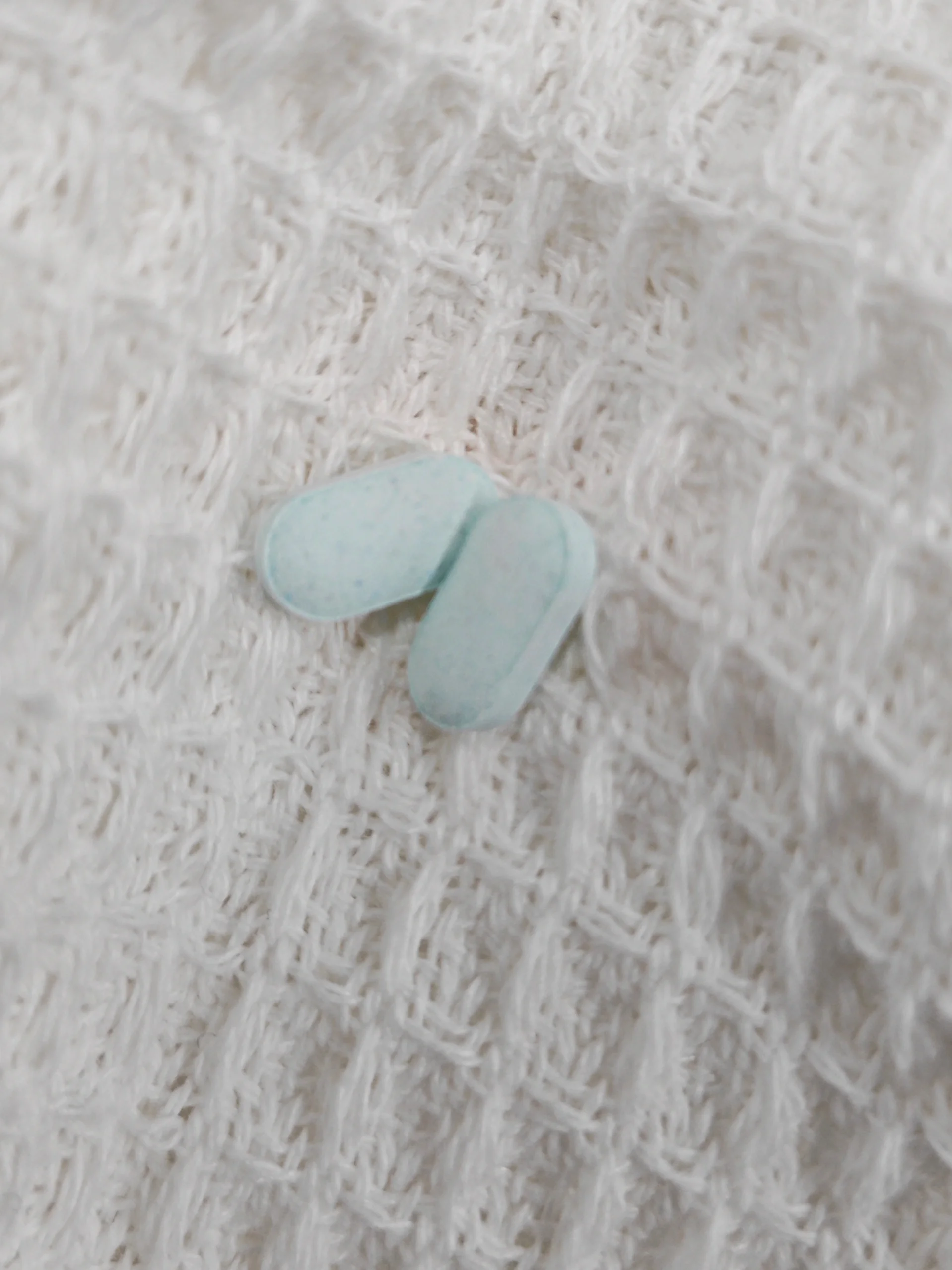 长期吃铜片补铜的代价(白头发) 一开始白头发缺微量元素铜才吃的补铜