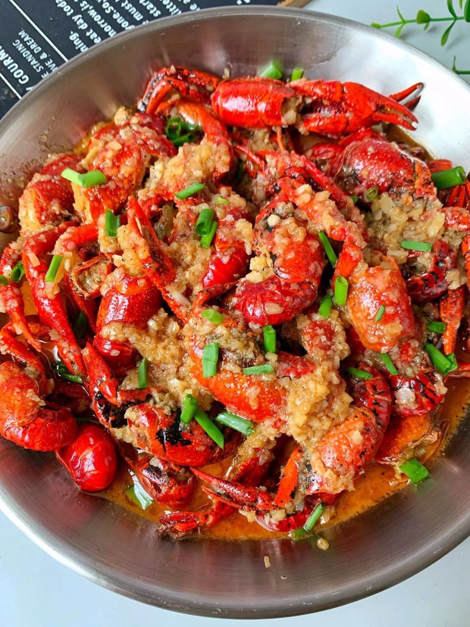 6015家庭版蒜蓉小龙虾6015比大排档的还好吃 又到了吃小龙虾