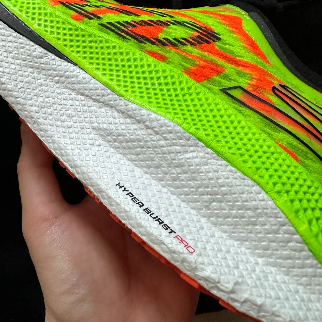 skechers斯凯奇顶端碳板跑鞋speedbeast       skechers 斯凯奇 go