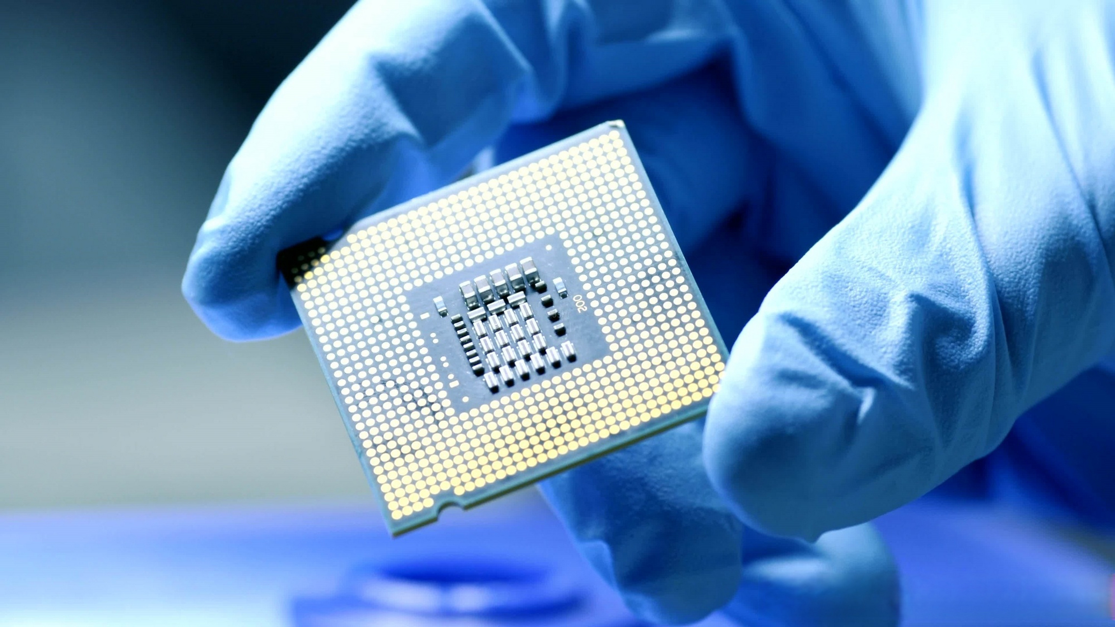 彭博社:中芯国际警告芯片供应持续过剩!