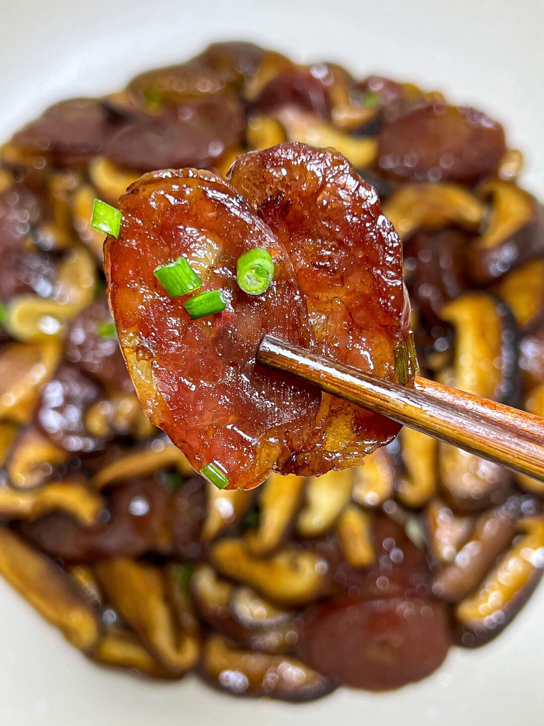 一人食13|巨巨巨下饭的香菇炒腊肠,香晕了 答应我一定要试试这个香菇