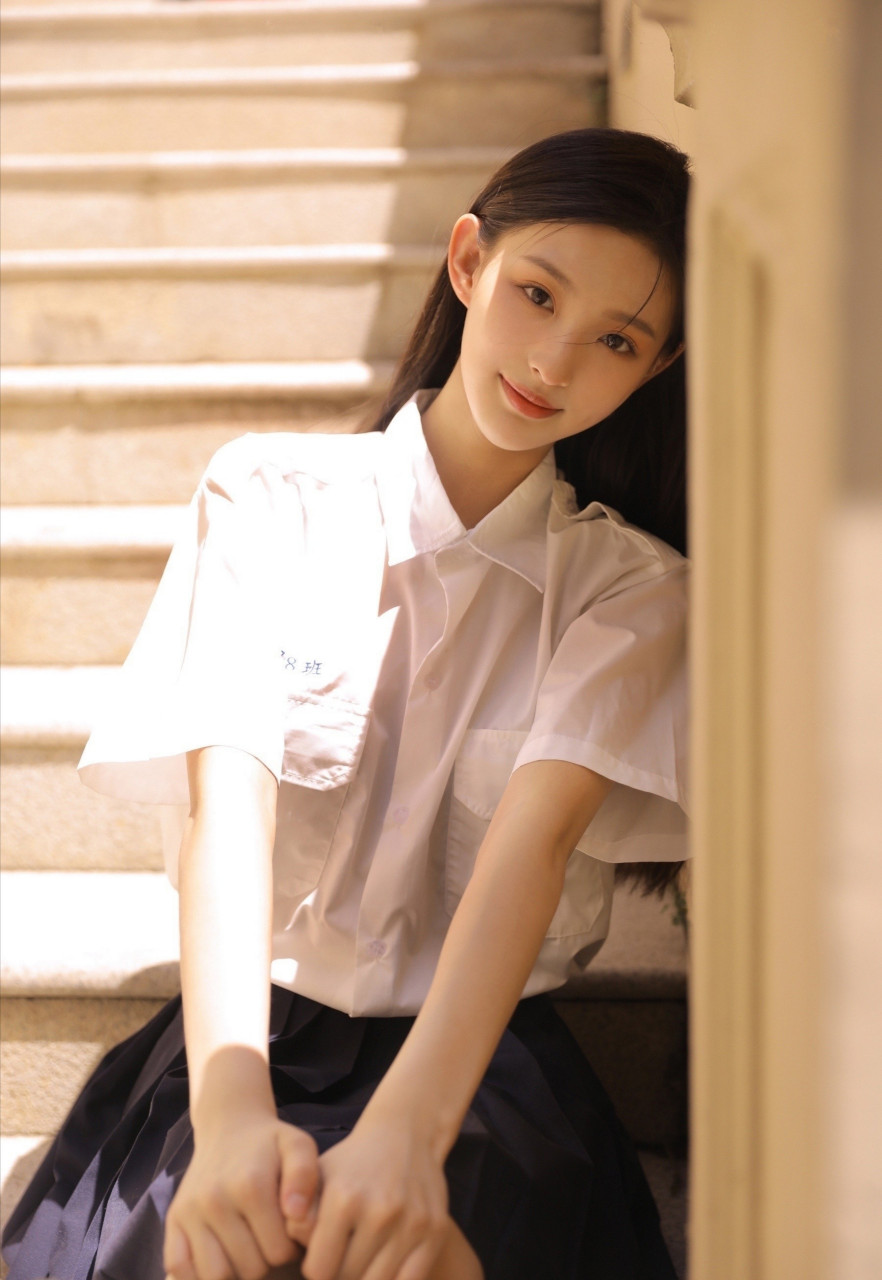 王思洁 出生于2002年9月10日,来自重庆,处女座