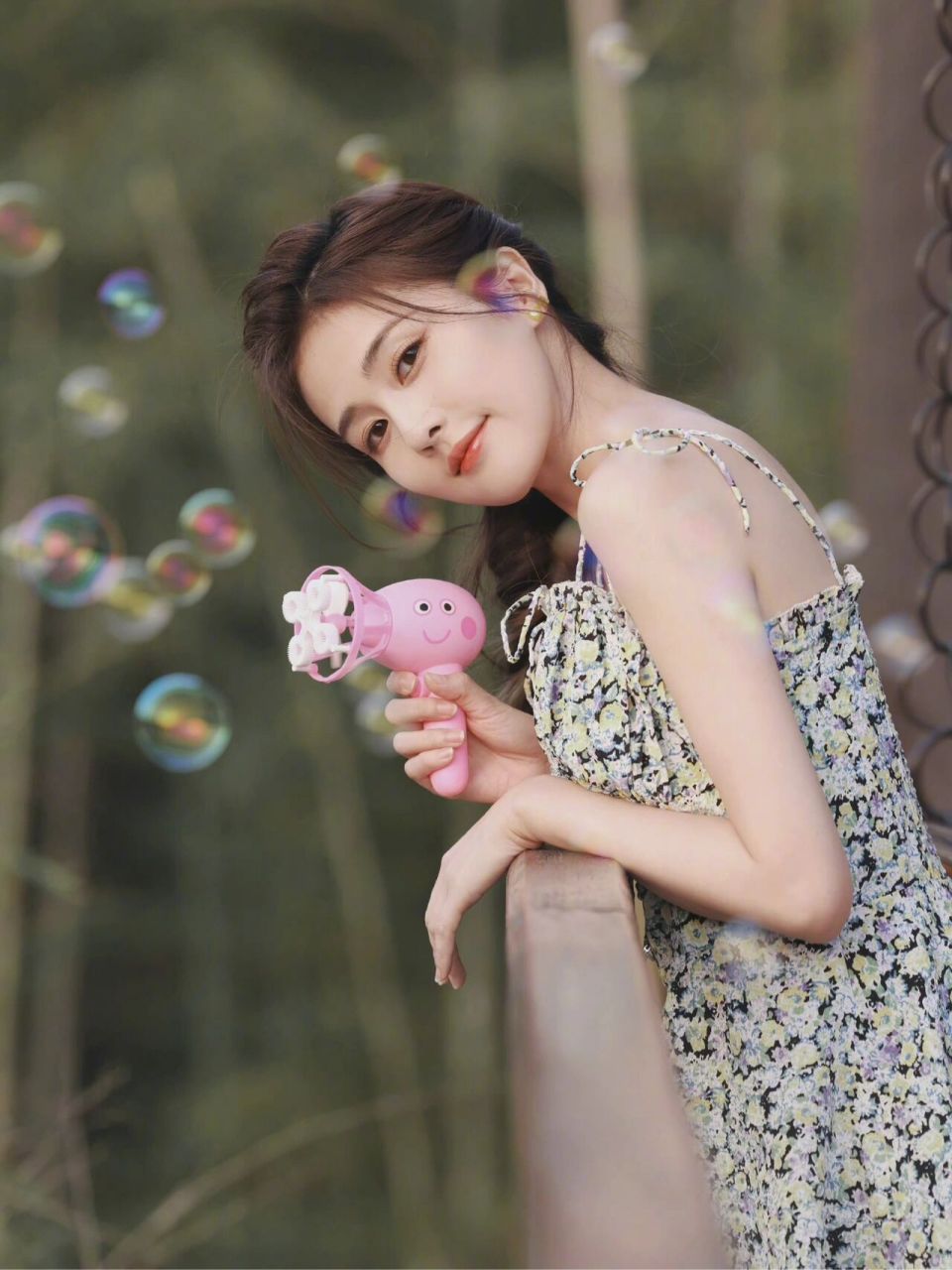 白鹿 | 女生头像 | 真人头像 鹿鹿子太好康了叭  让我康康有多少喜欢