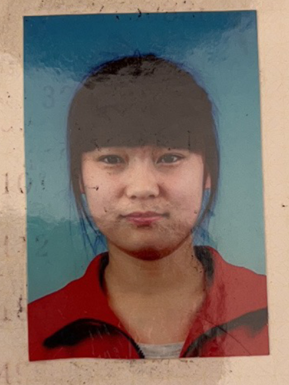 点击查看小学,初中,高中毕业证的照片hh 今天需要填点东西,点开了那些