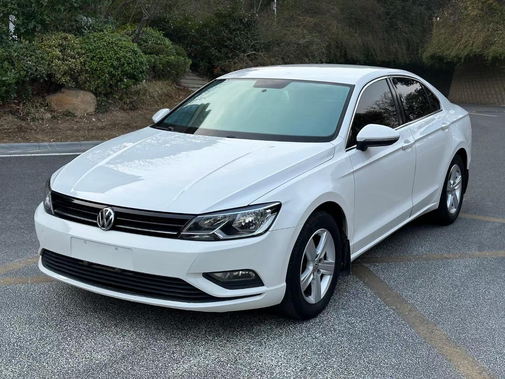 最新到店15年大众凌渡 私家一手车  全车原版原况 内饰如新 配置丰富