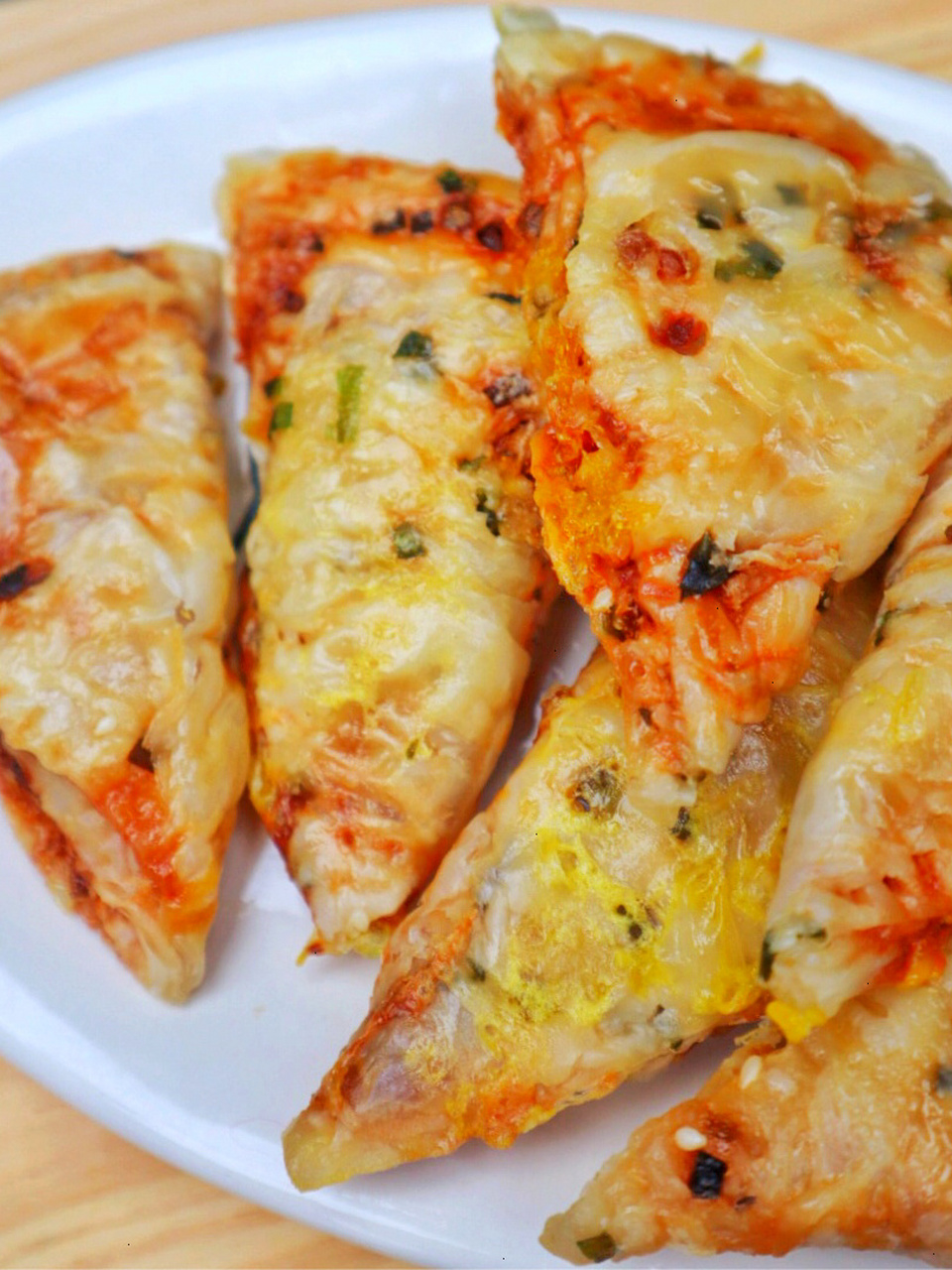 微波炉也算是低配版烤箱啦 能做的东西可不少哦! 这个苹果派超级香!