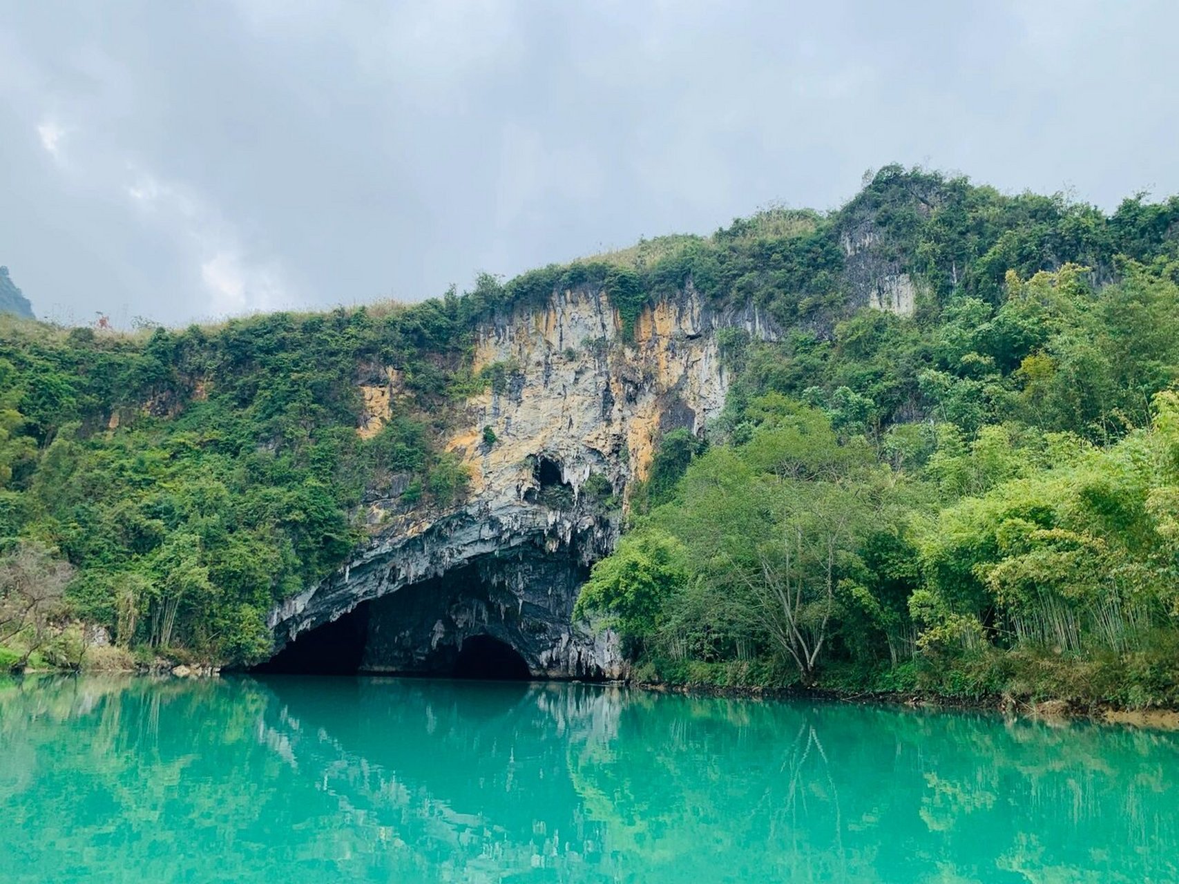 打卡广西河池——巴马百鸟岩00 	 景点名:巴马百鸟岩 门票99:45