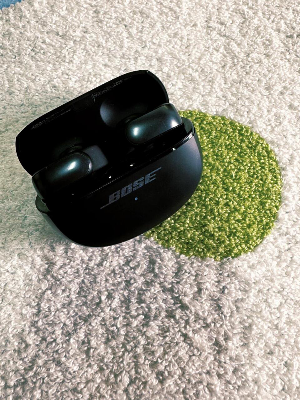 bose 耳环耳机是孙千同款,设计简约大方,非常百搭,无论是日常出街