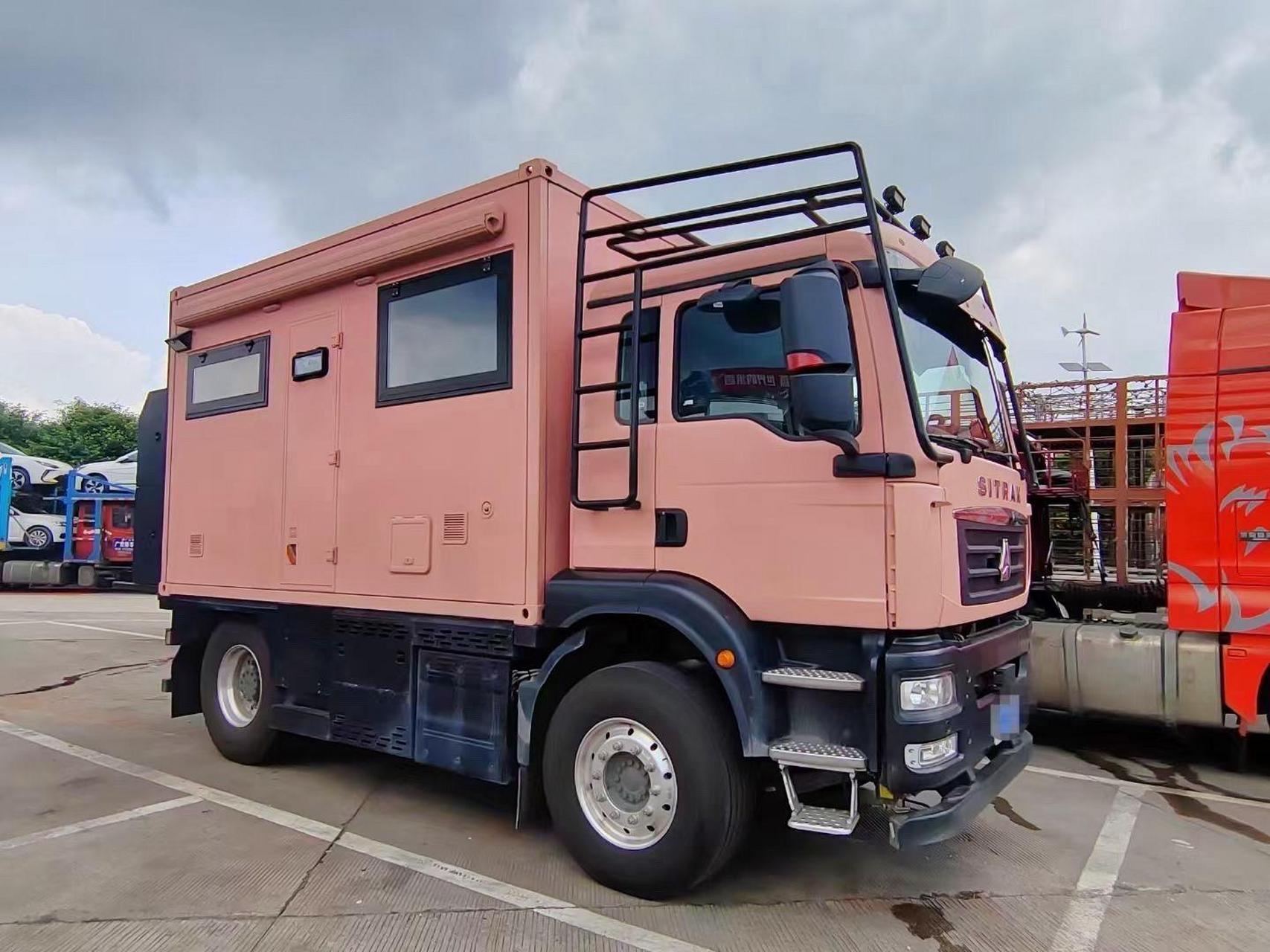 重汽汕德卡房车,你爱了吗?