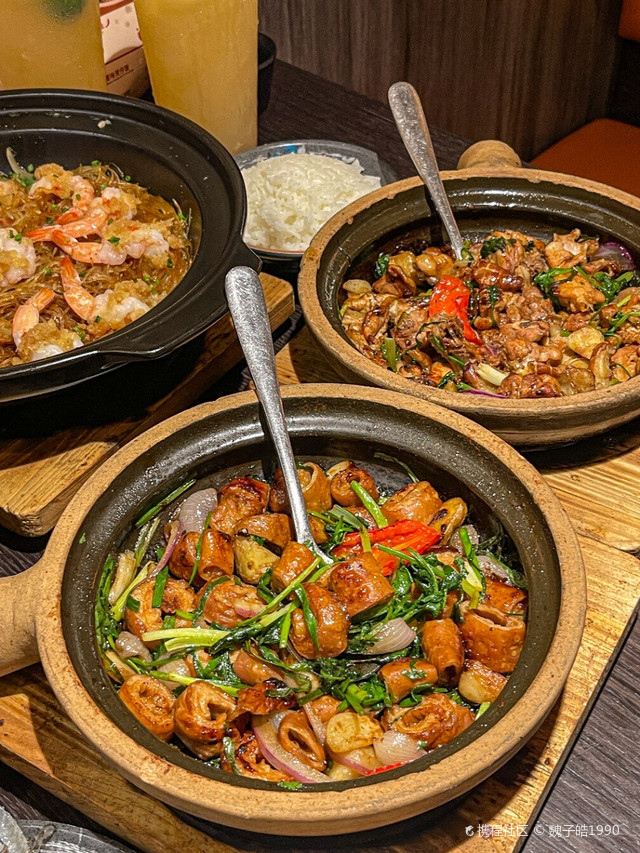 品尝深圳的烟火气十足的美食吧! 地址就在来福士广场2楼