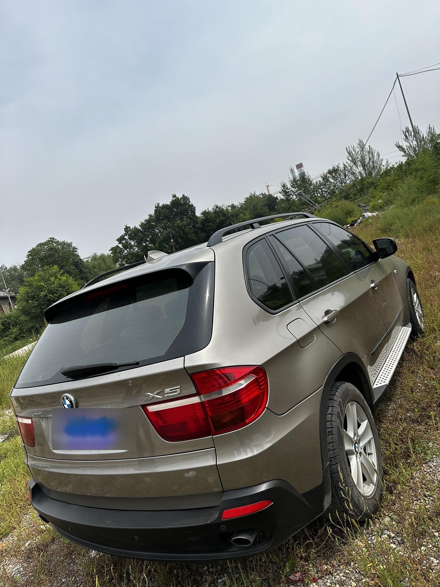 无漏油,不烧机油,外观漆面亮,内饰改装帝王蓝,当年落地100多万,花小钱