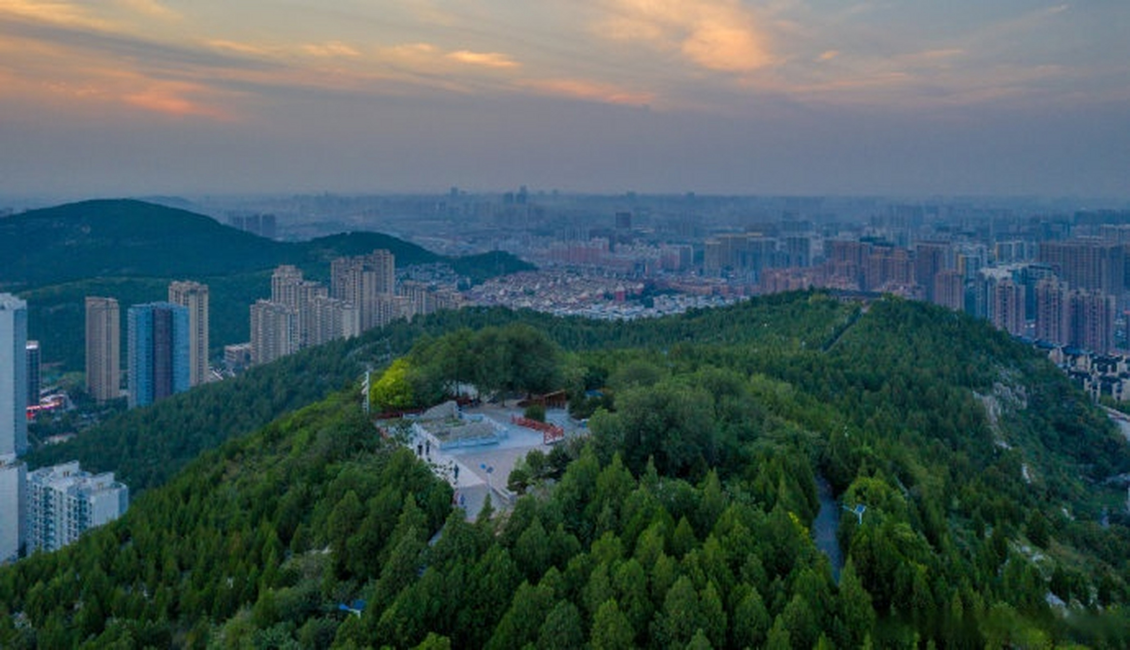 沿着黄河遇见海# 自在玩 去山东 郎茂山山体公园用"钟灵毓秀"这个