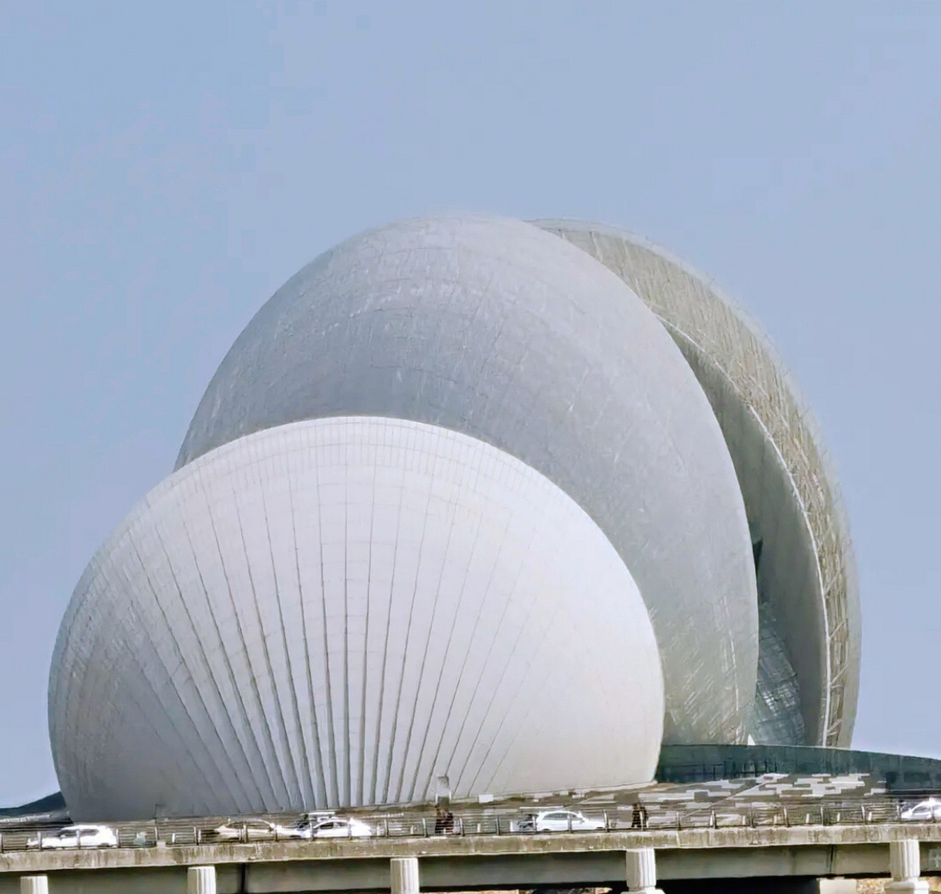 1,日月贝 2,珠海渔女 3,长隆海洋王国 4,爱情灯塔 5,珠海博物馆 6