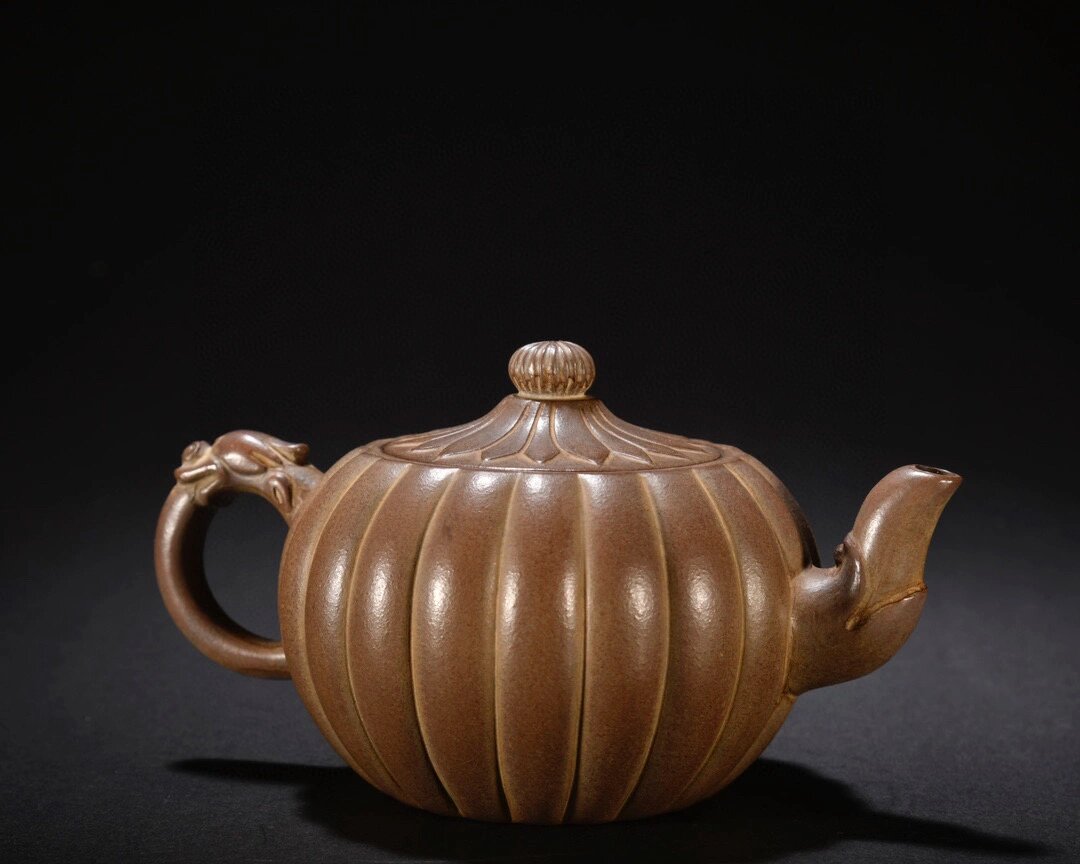 【老紫砂菱形兽嘴壶】【高建芳款】 旧藏 高建芳款老紫砂菱形兽嘴壶