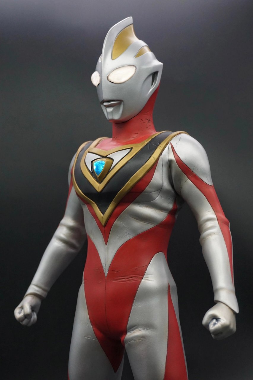 盖亚奥特曼v2 33cm 涂装完成