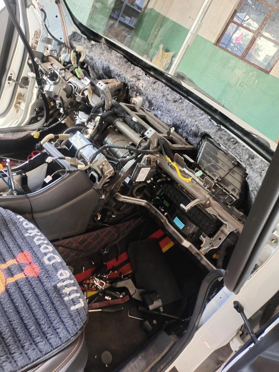 长安cs35plus空调出风模式电机一直在吹脚位置,经过检查电机5根线正常