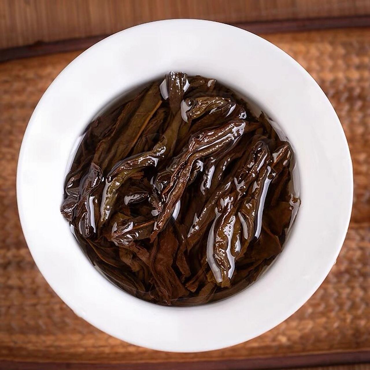 岩茶—心头肉—天心岩 "心头肉"-天心岩肉桂 "心头肉"是以产在天心岩