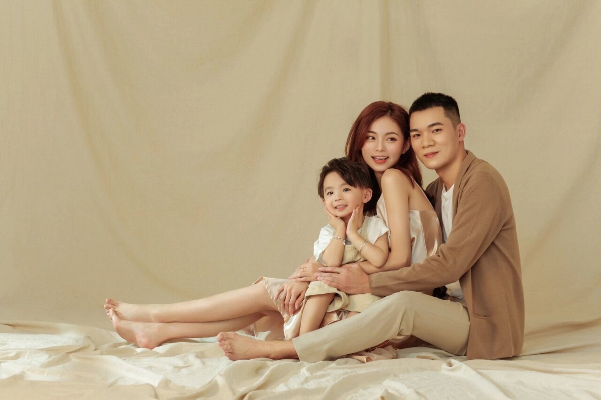 有爱亲子照|记录一家三口的温暖时光 真实客片分享: 颜值超高的一家三