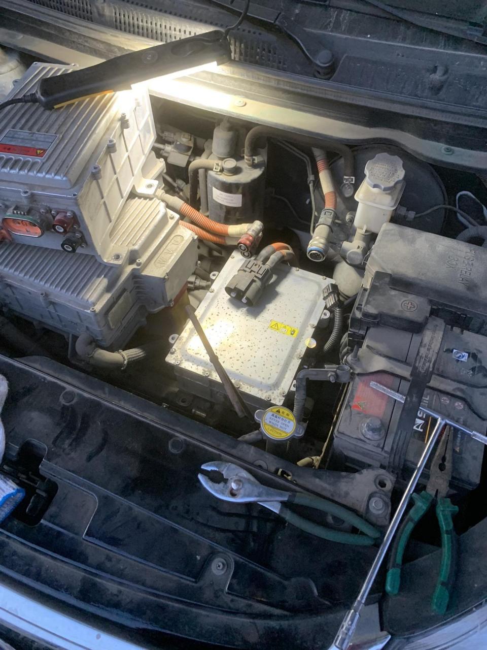 江淮iev5慢充故障 更换车载充电机