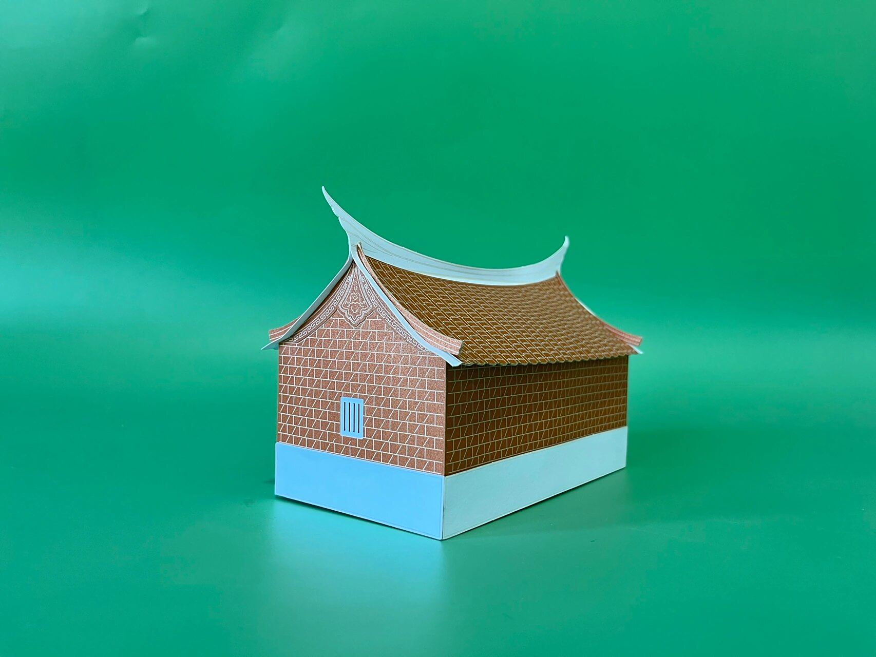 红砖红瓦 尽显建筑之张扬,而内在则质朴端庄 	 壮丽的闽南红砖古厝