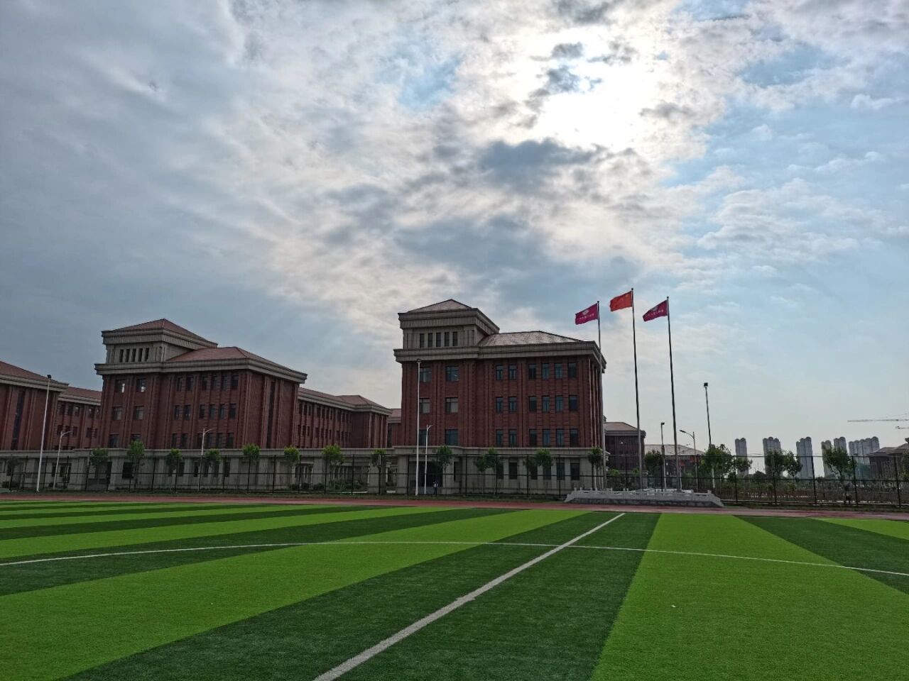 中考过后来安利一下天津静海六中叭! 学校