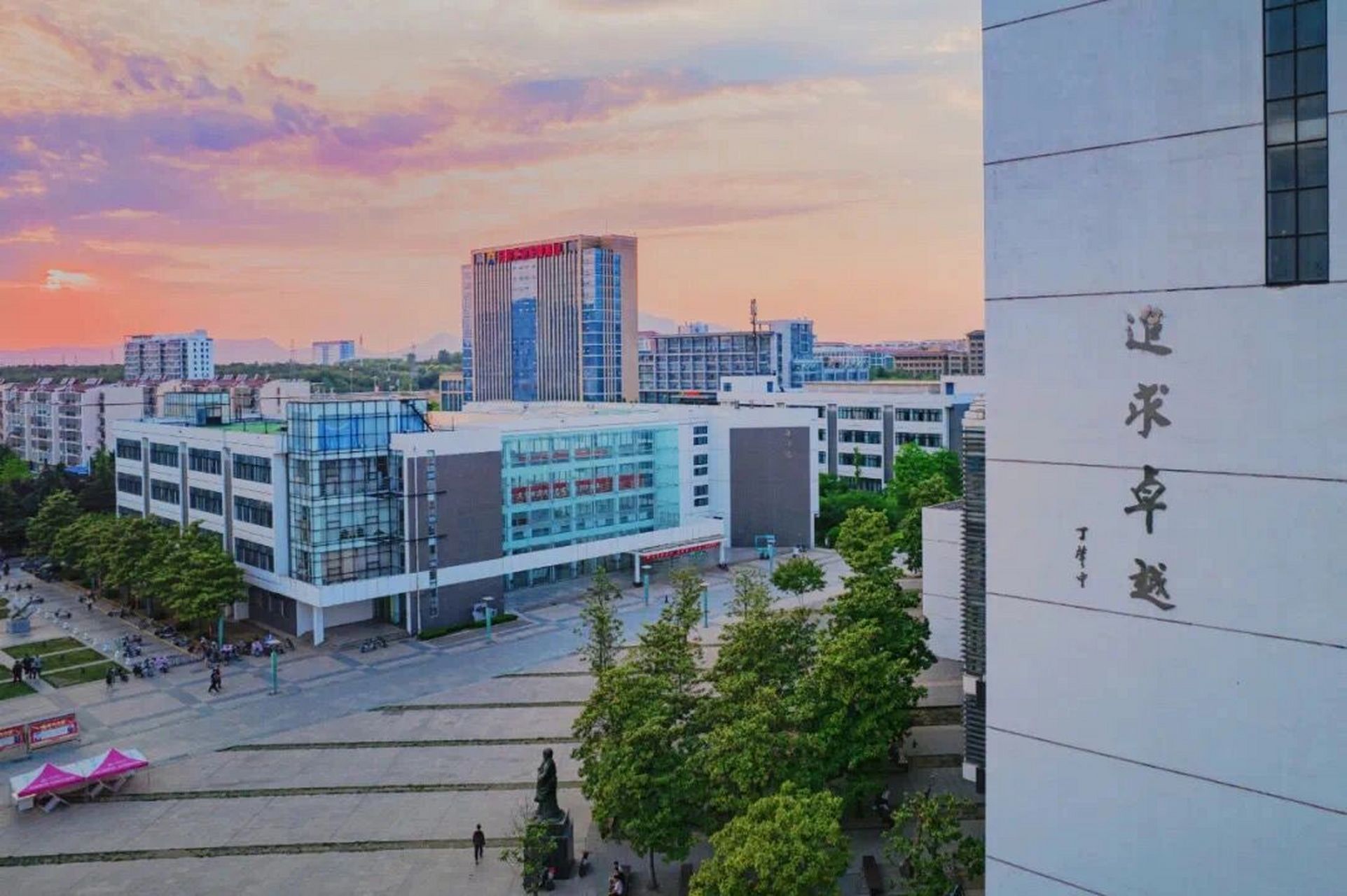 关于日照职业技术学院 根据自己喜欢的专业 进行择校,如果选择了日职