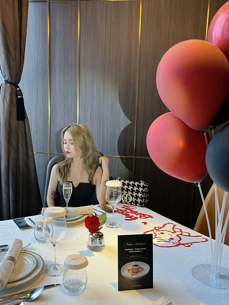 昆明恒隆 十一来06fitting02room试衣间90 国庆前夕 和姐妹们来