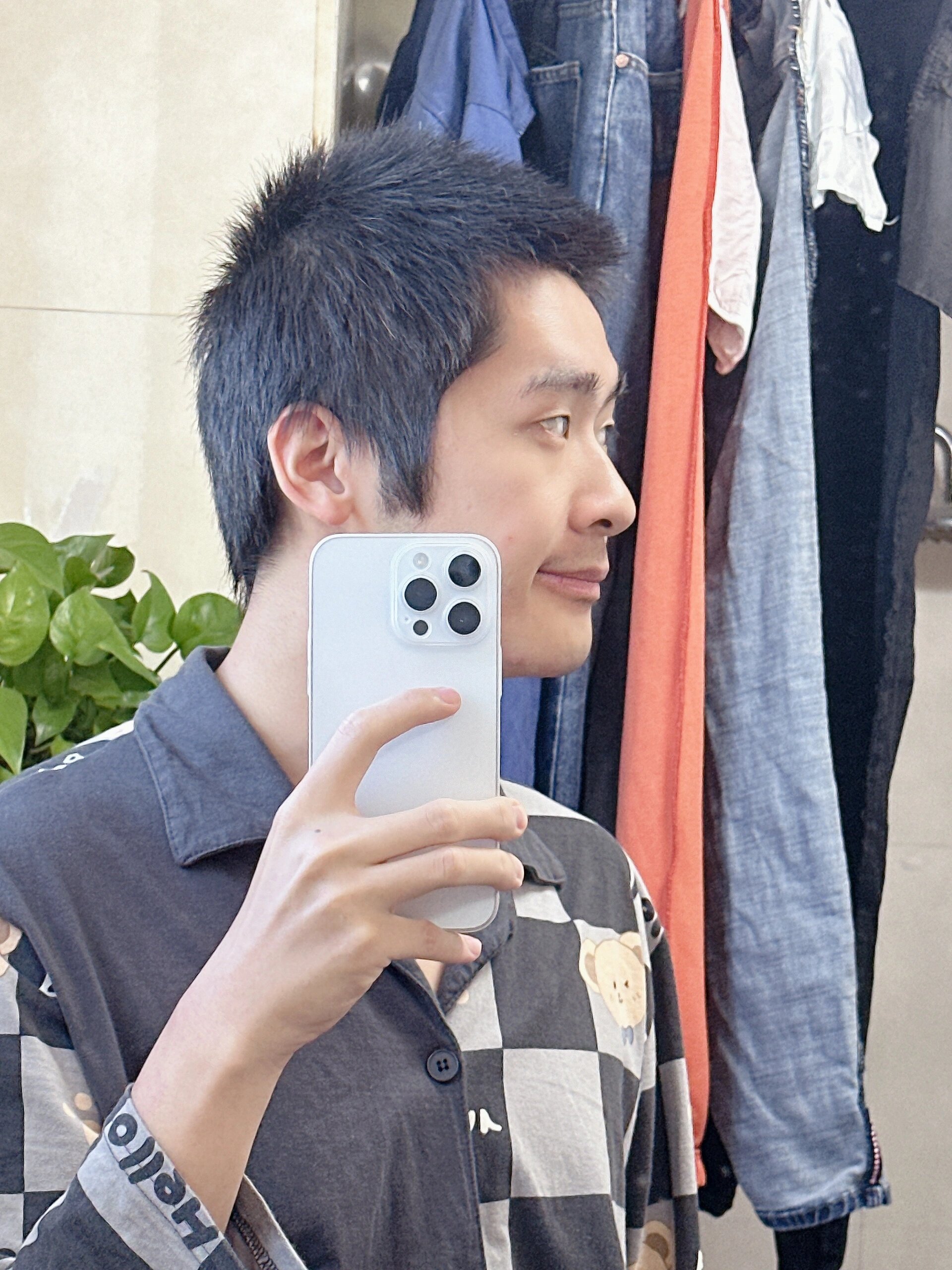 男生剃光头蓄发三个月长度