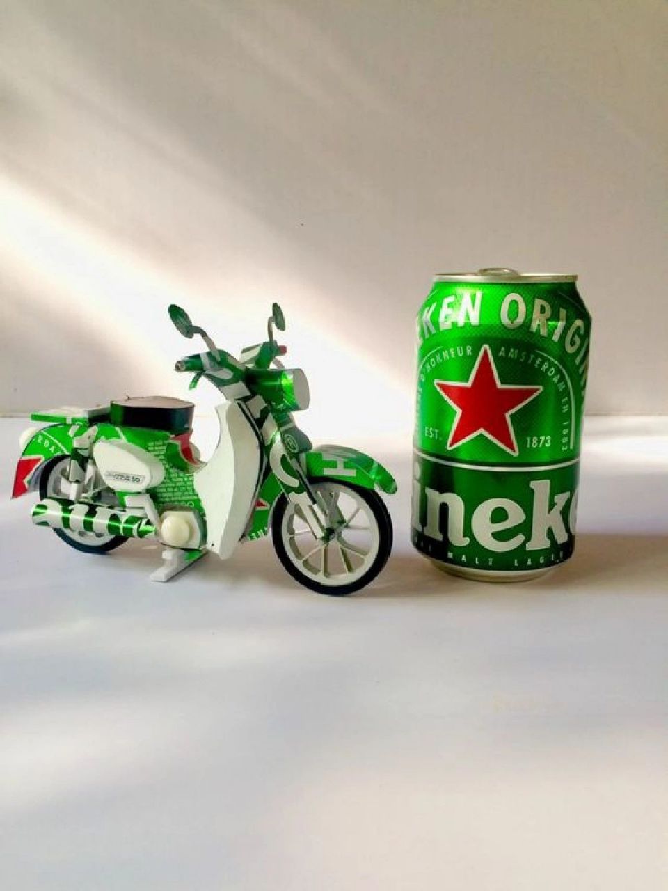 手工分享|易拉罐制作车子创意 这一期继续我们的易拉罐系列的分享