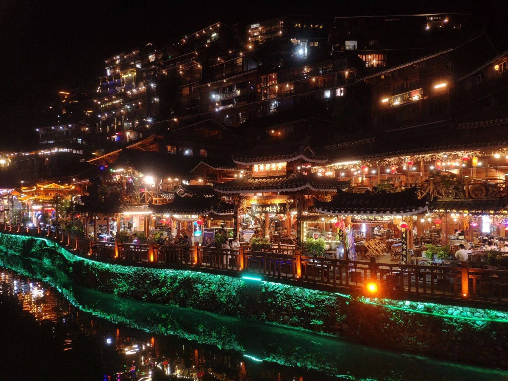 失望而归的西江千户苗寨 西江千户苗寨 看攻略这个景点吐槽太多,所以